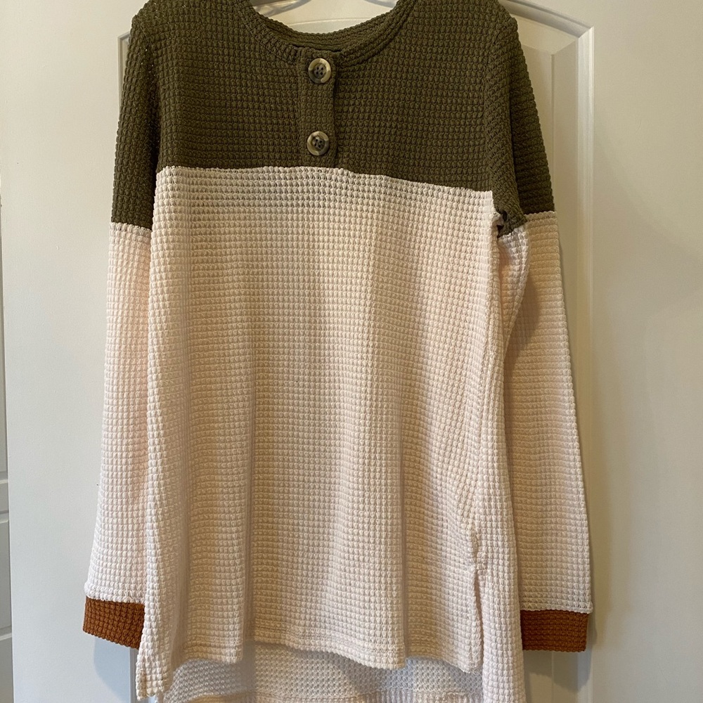 Daytrip waffle long sleeve color block top size M